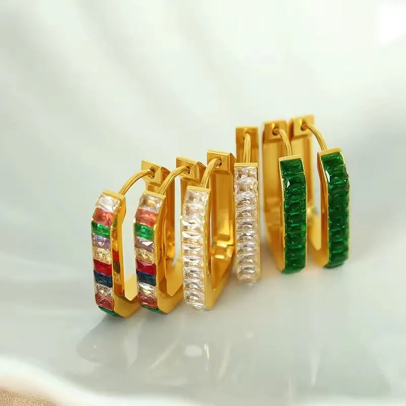 Ģeometriski nerūsējošā tērauda auskari