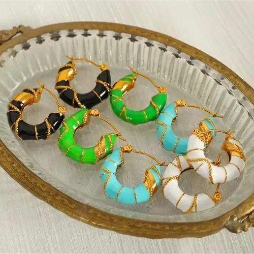 Temperamenta slavenību auskari